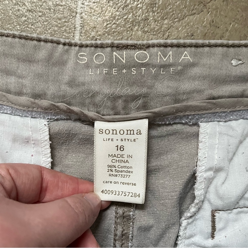 Size 16 Sonoma capri dress pants